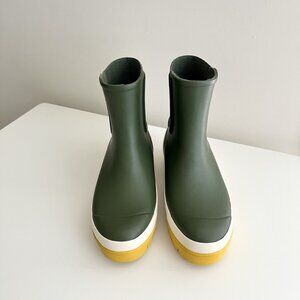 TORY BURCH Rubber Lug Sole Ankle Rain Boots in Green/Yellow Size 7